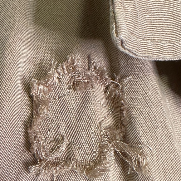 Tan Embellished ‘With Love, P Cill’ Size Large Great Layering Piece - Picture 5 of 7